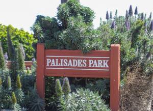Palisades Park Sign