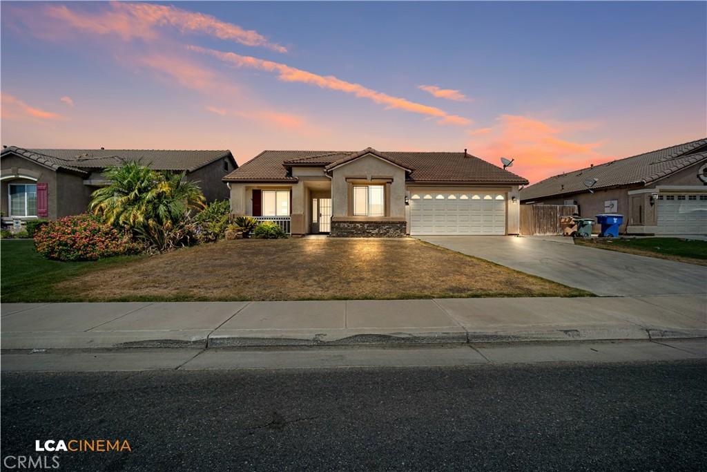 Sold 4 Beds 2 Baths Single Family in Bakersfield!